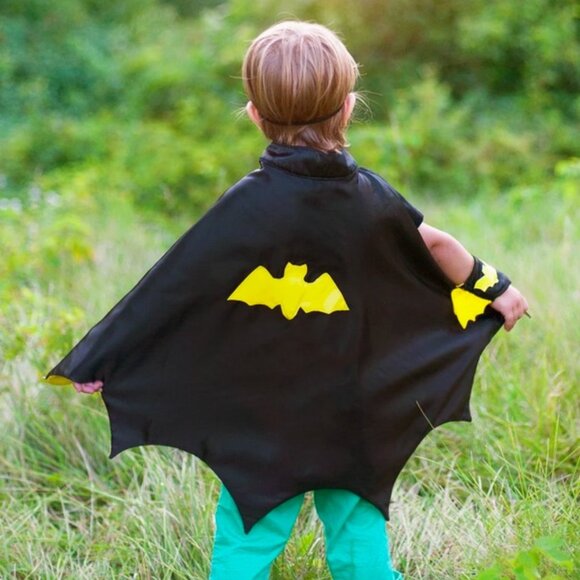 New w/Tag-Great Pretenders Batman Costume Set w/ Cape, Mask, Wristbands Size 3-4 - Picture 14 of 16